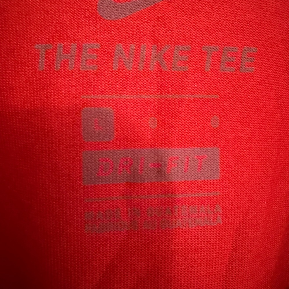 📦 Nike Cleveland Guardians T-shirt *NEW WITHOUT TAGS* - Picture 3 of 3